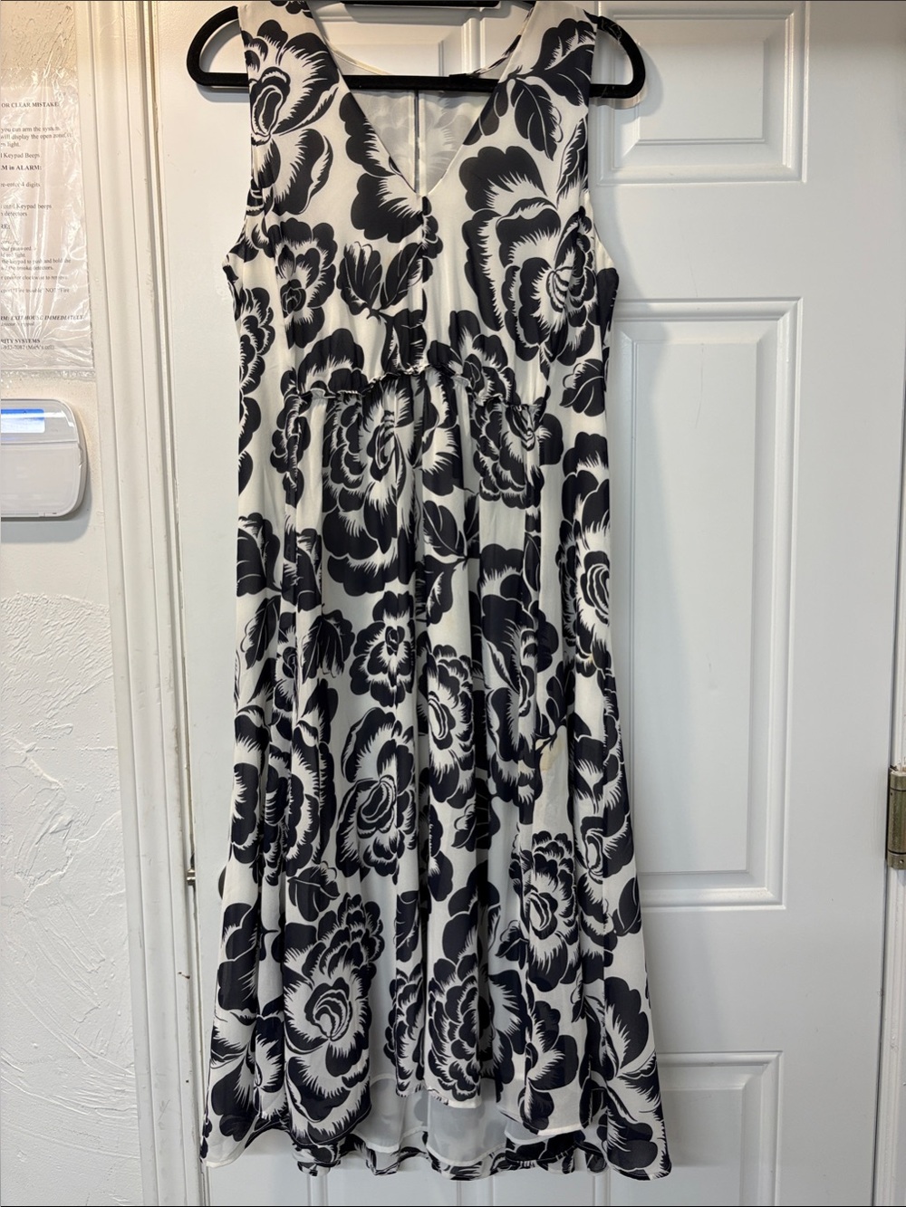 Ann Taylor Navy & White Floral Sleeveless Midi Dress